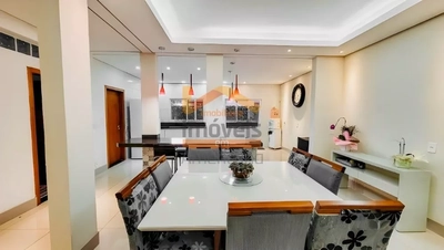 Casa, 4 quartos, 250 m² - Foto 2