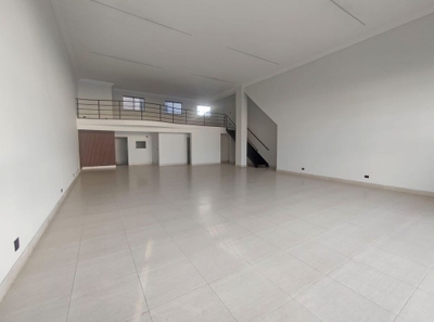 Loja-Salão, 230 m² - Foto 1
