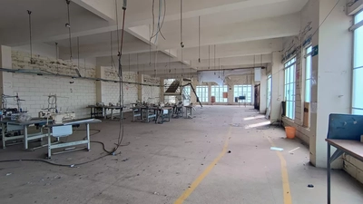 Loja-Salão, 2400 m² - Foto 1