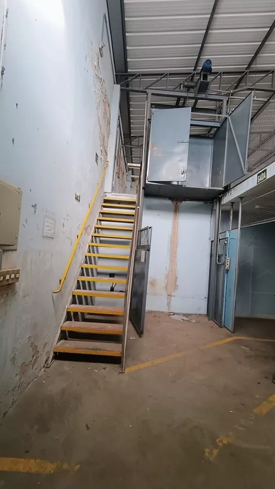 Loja-Salão, 2400 m² - Foto 2