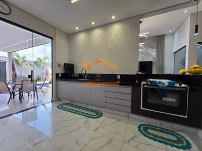 Casa, 3 quartos, 220 m² - Foto 1