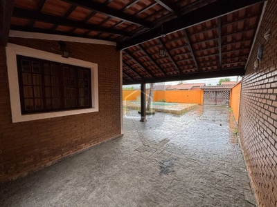 Casa, 4 quartos, 241 m² - Foto 2