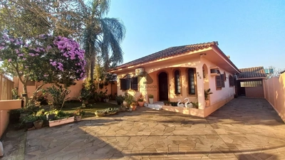 Casa, 4 quartos, 152 m² - Foto 1