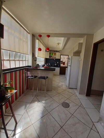 Casa, 6 quartos, 350 m² - Foto 2