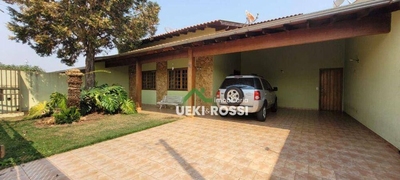 Casa, 4 quartos, 208 m² - Foto 1
