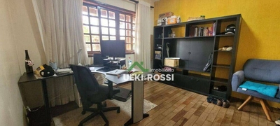 Casa, 4 quartos, 208 m² - Foto 3