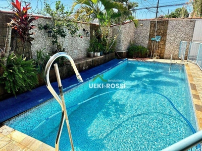 Casa, 2 quartos, 330 m² - Foto 1