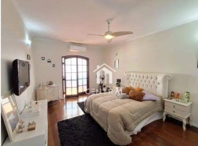 Sobrado, 3 quartos, 236 m² - Foto 1