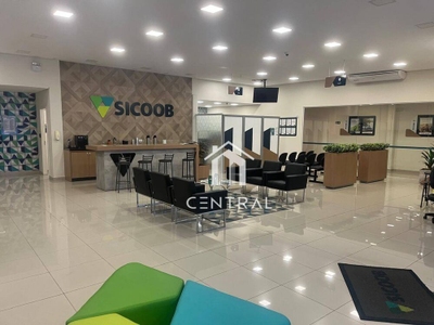 Prédio Inteiro, 700 m² - Foto 1