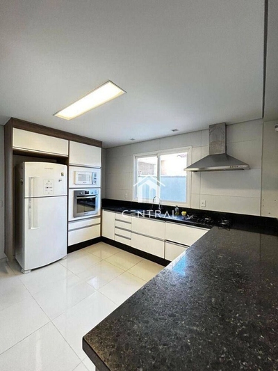 Sobrado, 3 quartos, 239 m² - Foto 1