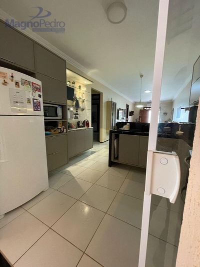 Casa, 3 quartos, 270 m² - Foto 3