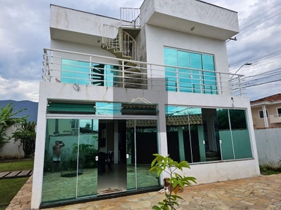 Casa, 4 quartos, 220 m² - Foto 1