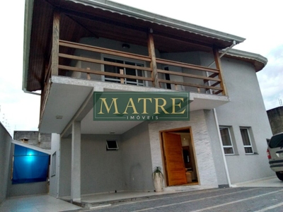 Casa, 4 quartos, 257 m² - Foto 1