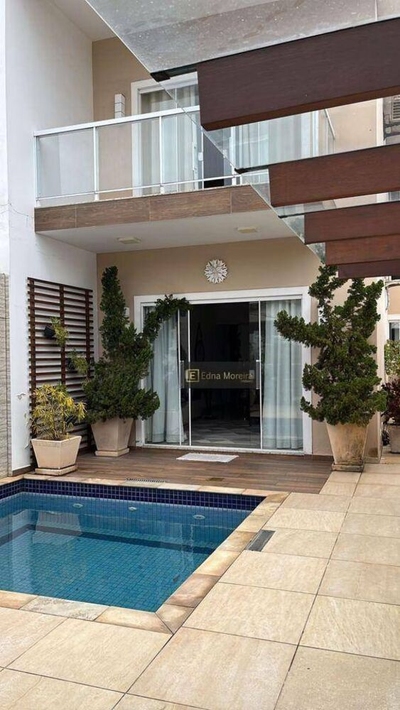 Casa, 4 quartos, 188 m² - Foto 1