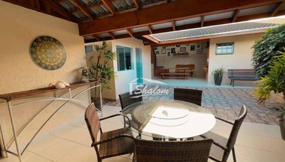 Casa, 4 quartos, 246 m² - Foto 4