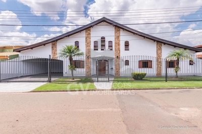 Casa, 4 quartos, 450 m² - Foto 1