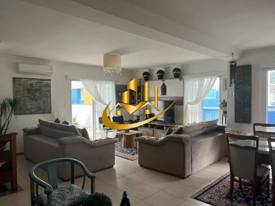 Cobertura, 4 quartos, 215 m² - Foto 1