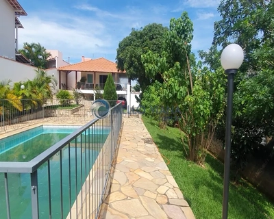 Casa, 3 quartos, 236 m² - Foto 1