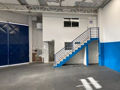 Depósito-Galpão, 198 m² - Foto 2