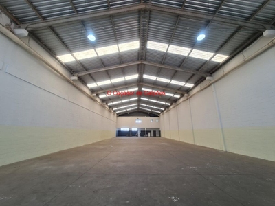 Depósito-Galpão, 1350 m² - Foto 2