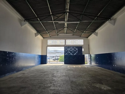 Depósito-Galpão, 200 m² - Foto 1