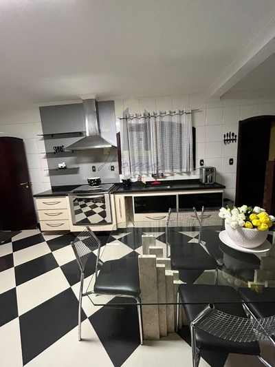 Casa, 3 quartos, 243 m² - Foto 5