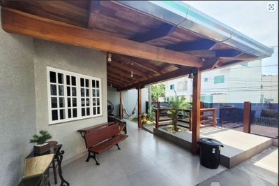 Casa, 3 quartos, 178 m² - Foto 1