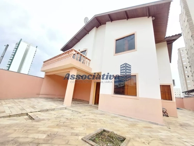 Casa, 4 quartos, 270 m² - Foto 4