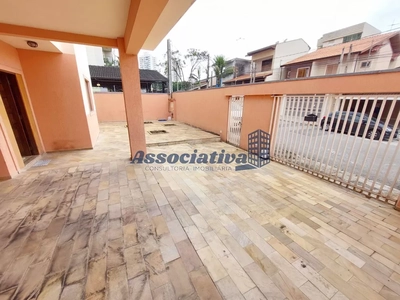 Casa, 4 quartos, 270 m² - Foto 2