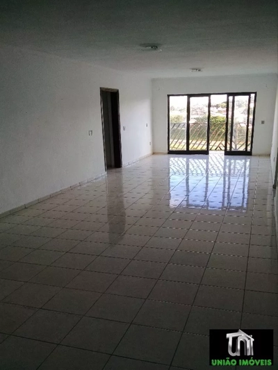 Apartamento, 3 quartos, 130 m² - Foto 1