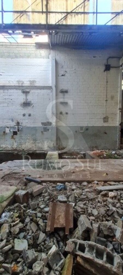 Depósito-Galpão, 1000 m² - Foto 1