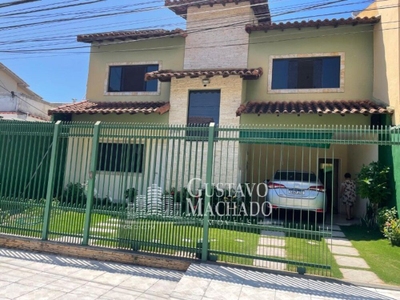 Casa, 4 quartos, 178 m² - Foto 1