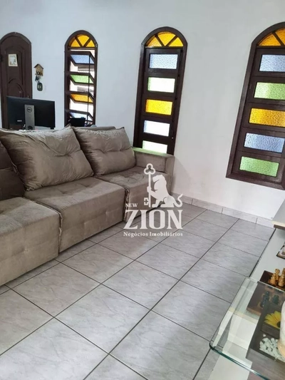 Casa, 3 quartos, 210 m² - Foto 1