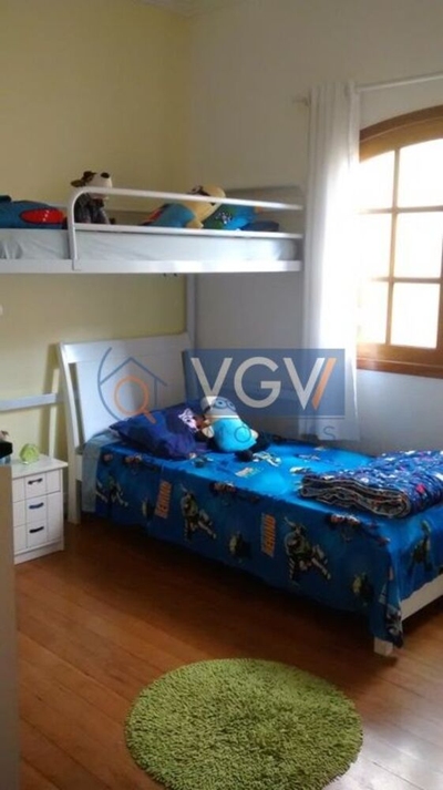 Casa, 3 quartos, 240 m² - Foto 2