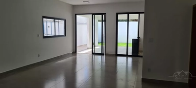 Casa, 3 quartos, 172 m² - Foto 1