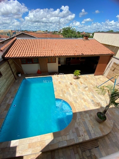 Casa, 4 quartos, 293 m² - Foto 1