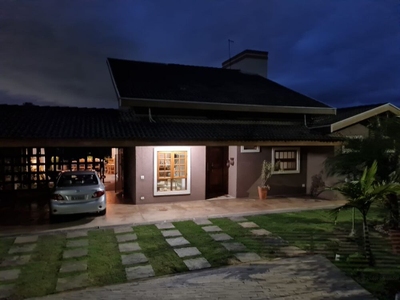 Casa, 3 quartos, 300 m² - Foto 1