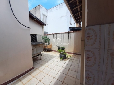 Casa, 3 quartos, 250 m² - Foto 2
