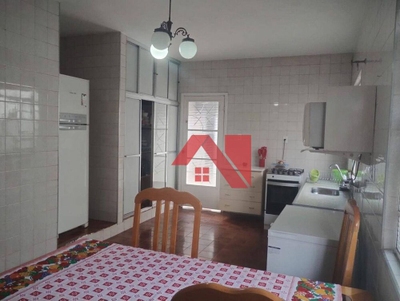 Casa, 3 quartos, 200 m² - Foto 1