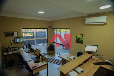 Casa, 4 quartos, 299 m² - Foto 2