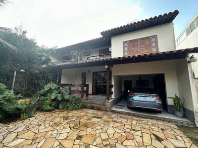 Casa, 4 quartos, 180 m² - Foto 1