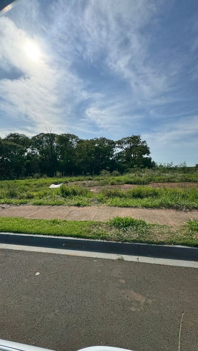 Loteamento e Condomínio - Foto 1