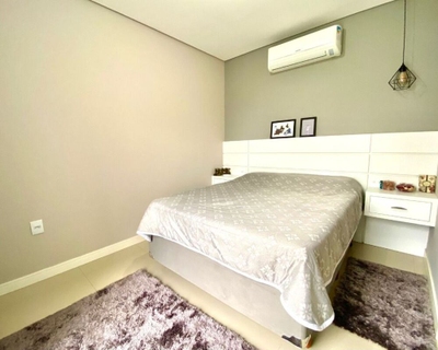 Casa, 3 quartos, 242 m² - Foto 1