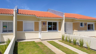 Casa, 2 quartos, 43 m² - Foto 1