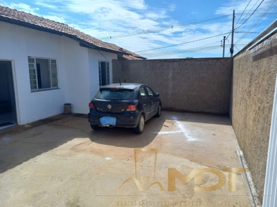 Casa, 2 quartos, 40 m² - Foto 1