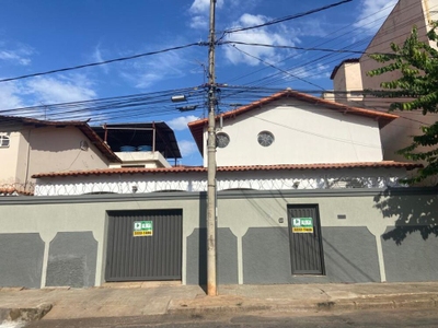 Casa, 6 quartos - Foto 1