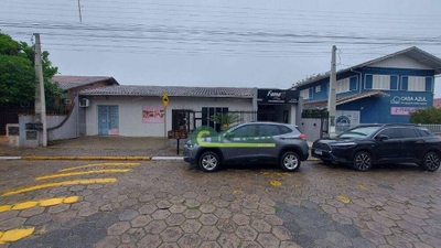 Casa, 2 quartos, 200 m² - Foto 1