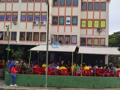 Loja-Salão, 200 m² - Foto 1