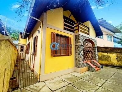 Casa, 5 quartos, 280 m² - Foto 1