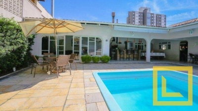 Casa, 4 quartos, 386 m² - Foto 1